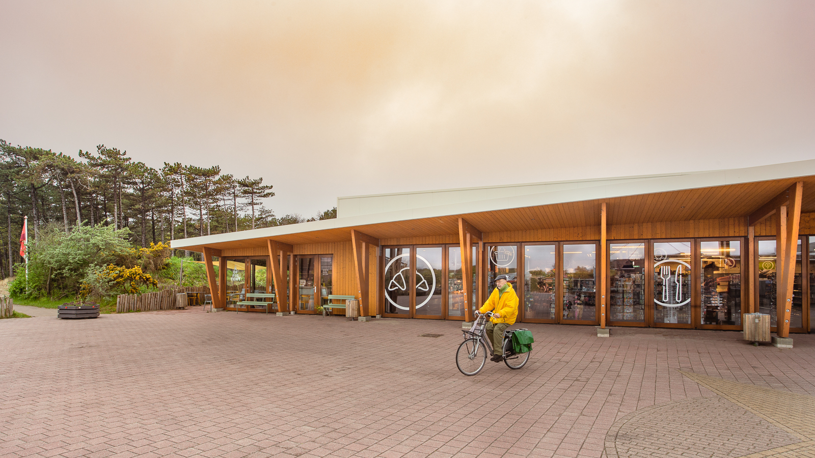 Studio Brandvries | ontwerp kampeerwinkel op camping stortemelk vlieland door architectenbureau rotterdam