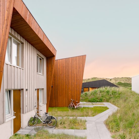 Studio Brandvries | houtbouw studiowoning op camping stortemelk vlieland door architectenbureau rotterdam